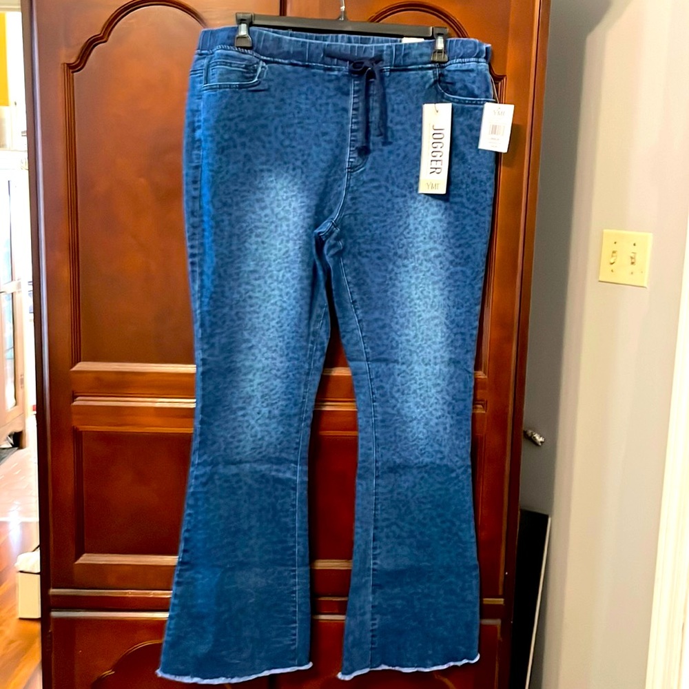 NWT YMI flare joggers. Size 2x